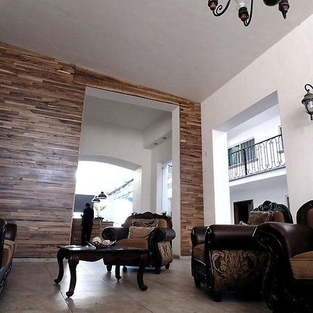 Hotel Hacienda Ciudad Guzman Bagian luar foto