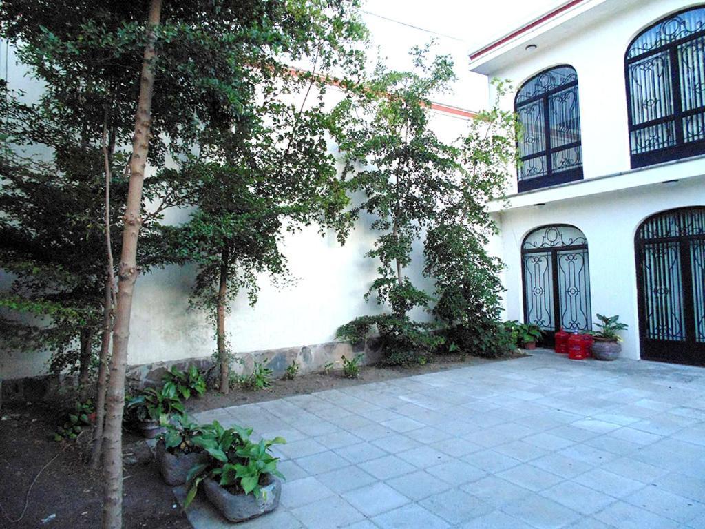 Hotel Hacienda Ciudad Guzman Bagian luar foto