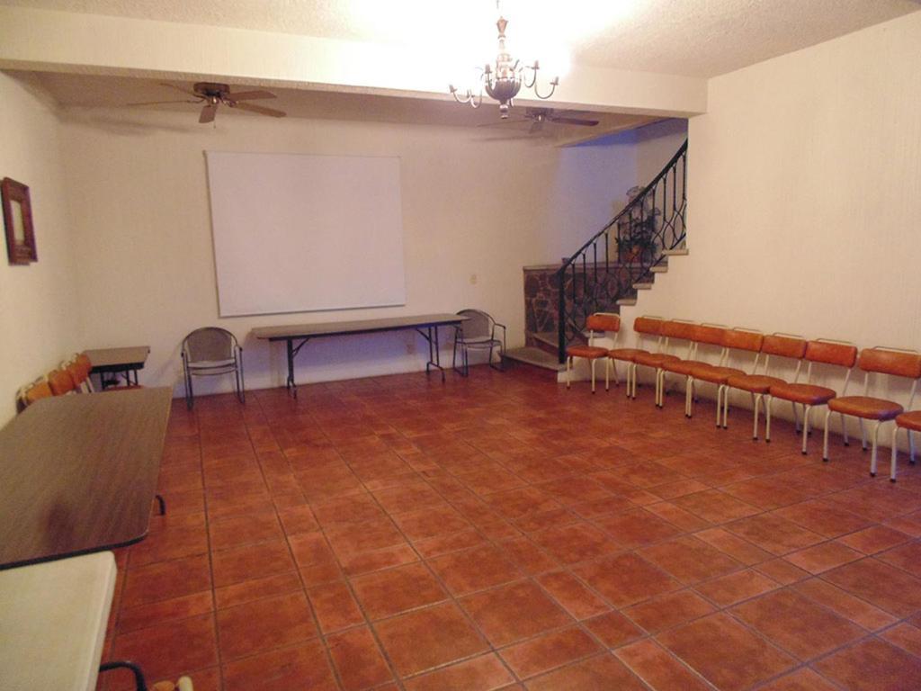 Hotel Hacienda Ciudad Guzman Bagian luar foto