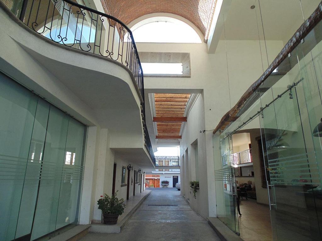 Hotel Hacienda Ciudad Guzman Bagian luar foto
