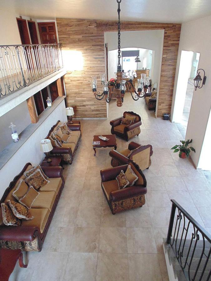 Hotel Hacienda Ciudad Guzman Bagian luar foto